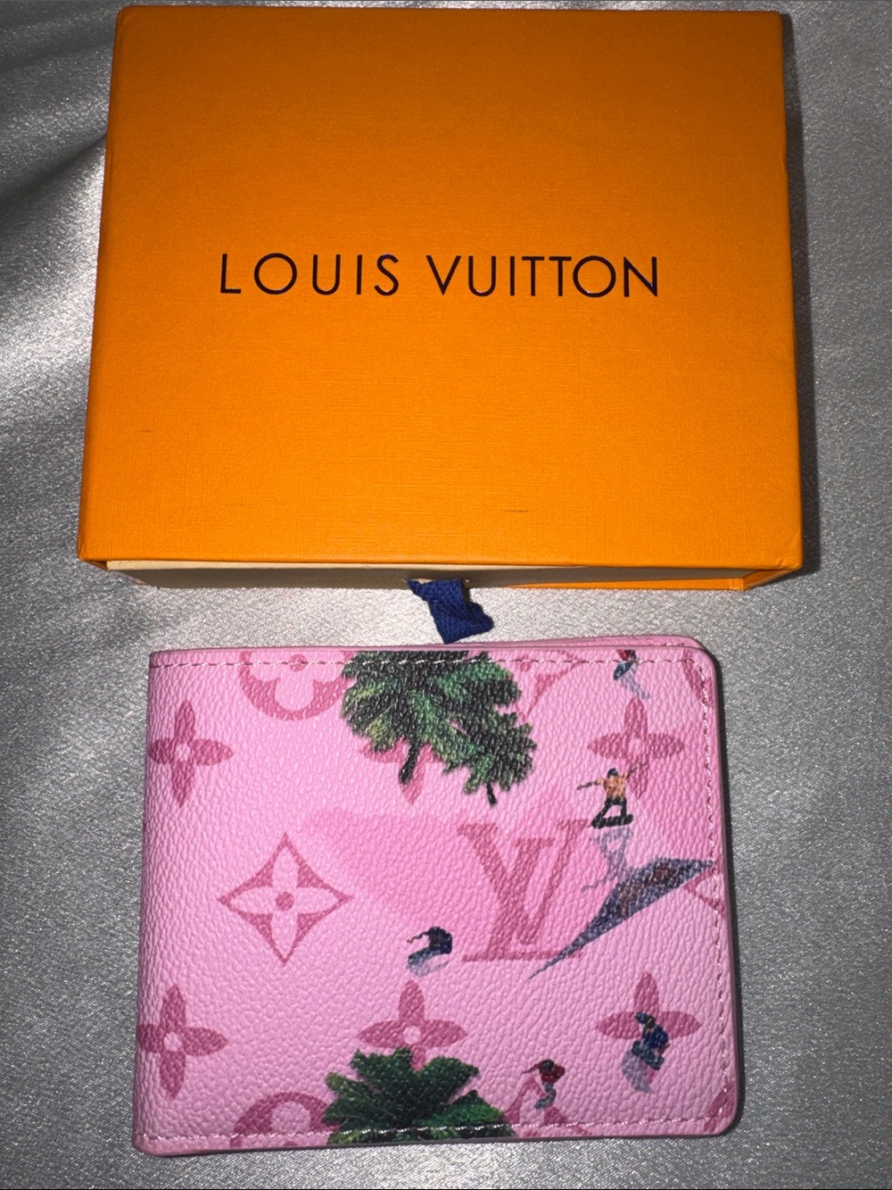 Louis Vuitton Pink canvas wallet featuring a playful skateboards/PalmTrees🔥New!